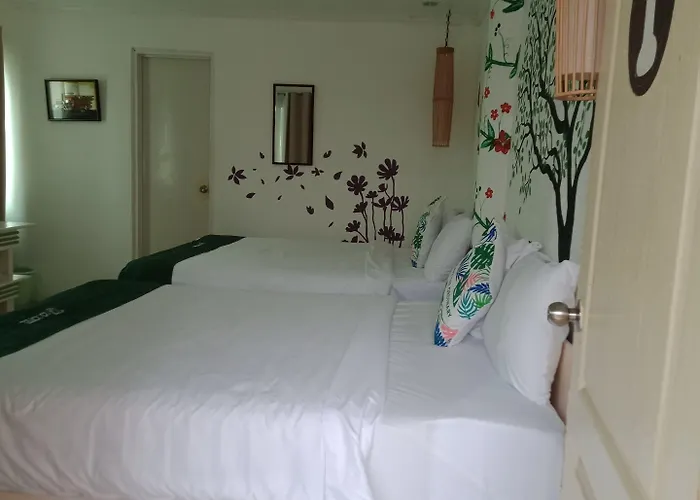 Bed & Breakfast Cronin Residences (adults Only)