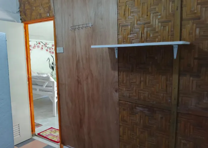 Bed & Breakfast Cronin Residences (adults Only) Oslob