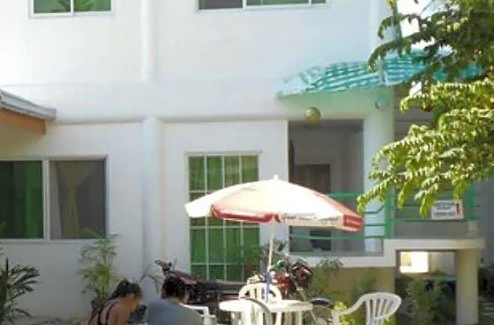 Bed & Breakfast Cronin Residences (adults Only)